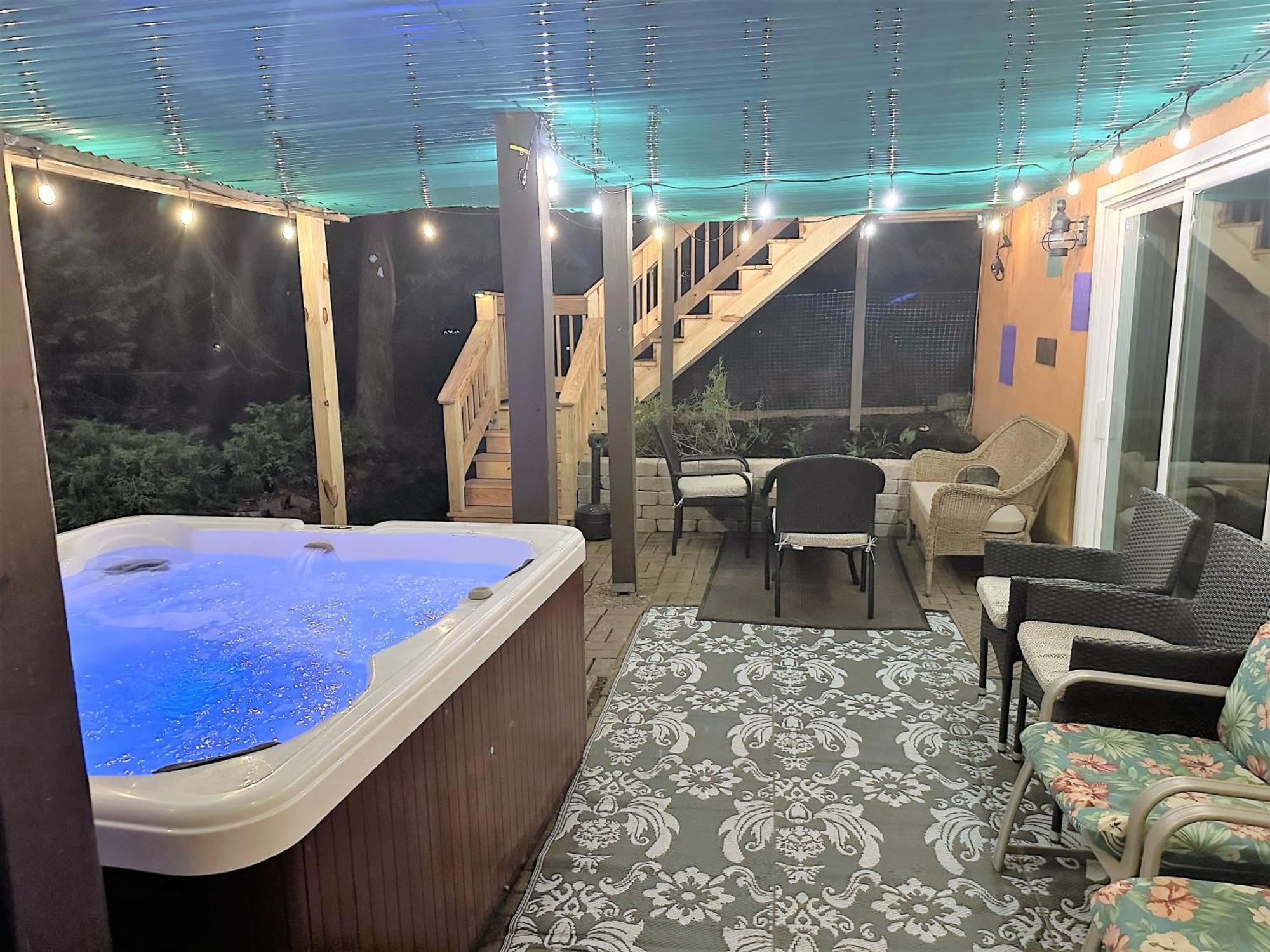 Wow!! Ultimate Pocono Retreat, Hot Tub, Game Room, Deck, Lakes, Skiing, Pools Long Pond Exterior photo